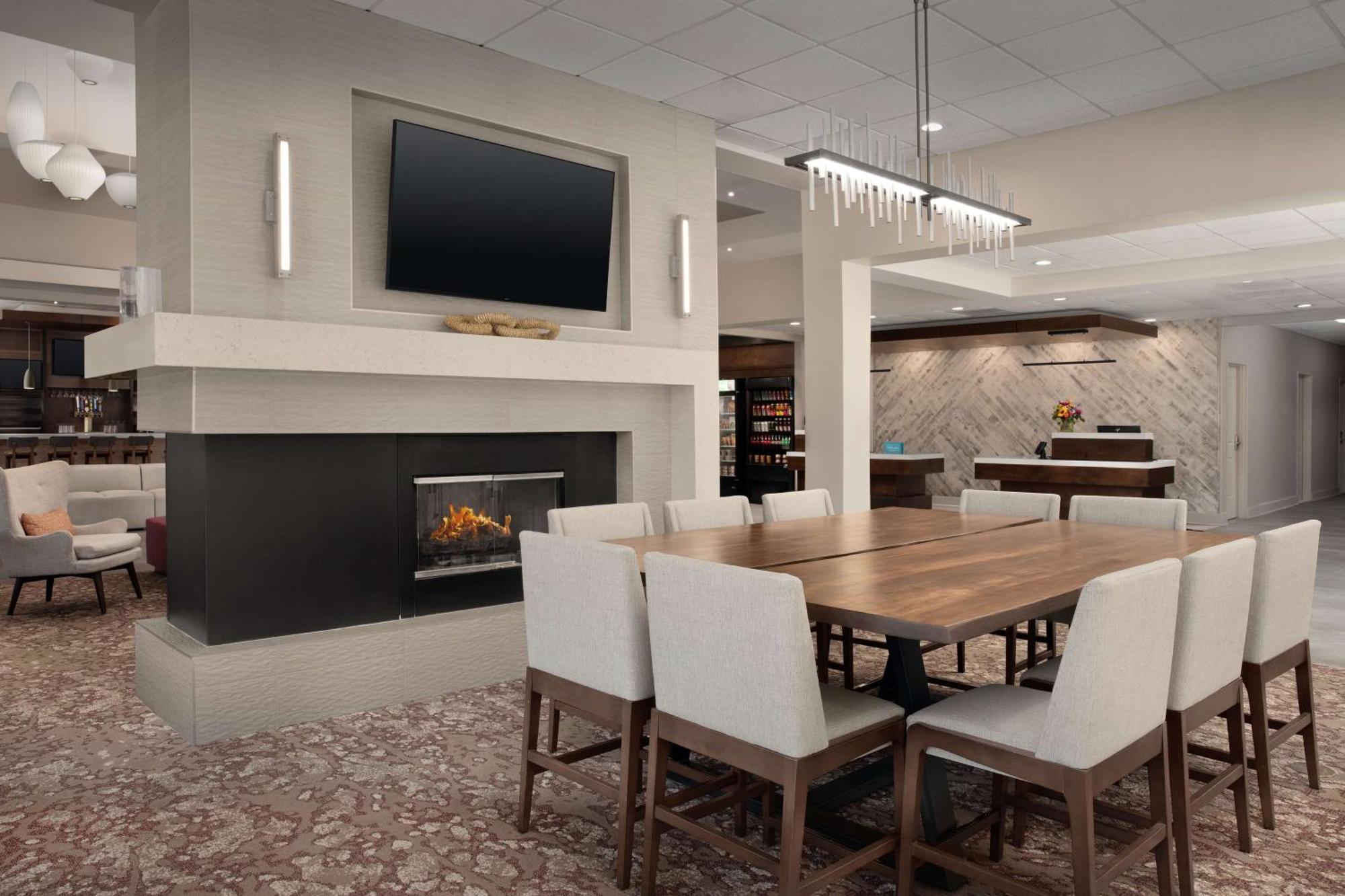 Hilton Garden Inn Philadelphia-Форт Вашингтон Екстериор снимка